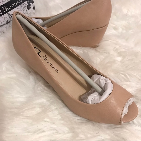 Chinese Laundry Noreen smooth peep toe wedges size 7.5 - Picture 4 of 6